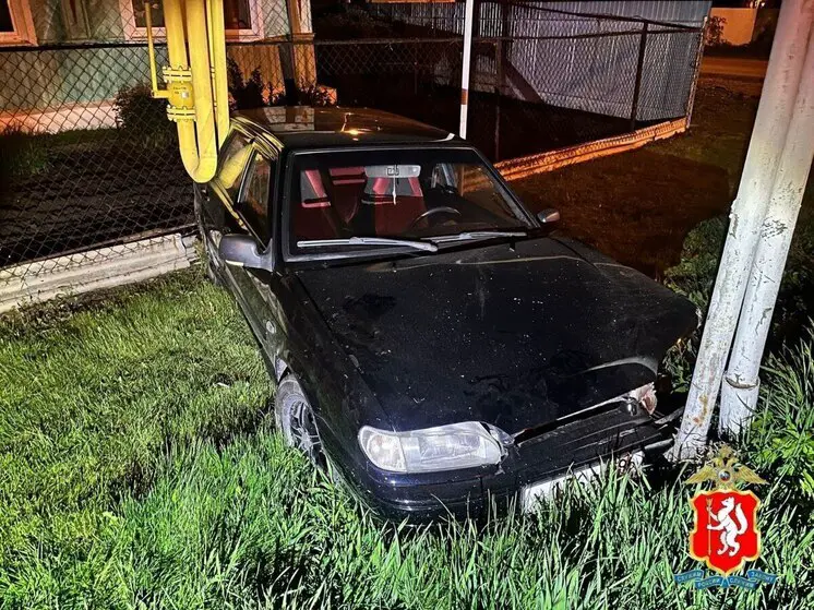 В Каменске-Уральском автомобиль наехал на газопровод