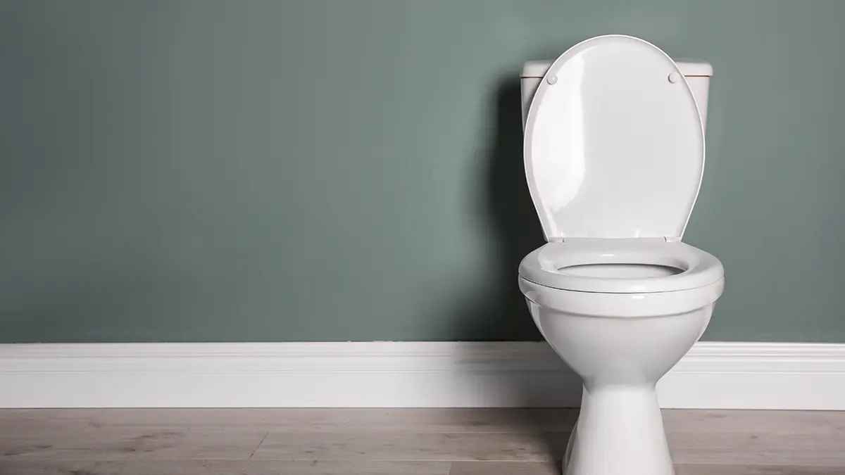 Жители Белгорода пожаловались на регулярные фекальные потопы во дворе