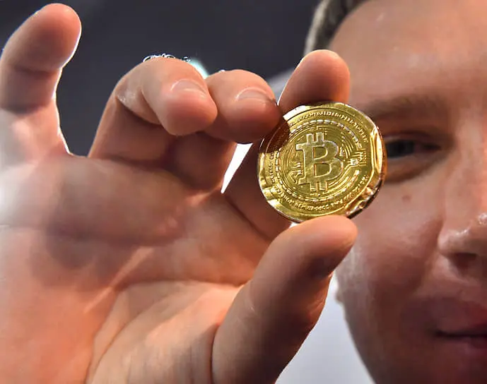 Альфа-банк, А-Токен и Токеон представляют новые вызовы для регулирования ЦФА в России-0