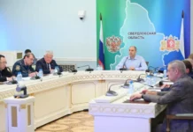 Денис Паслер координирует работу МЧС и медиков для помощи пострадавшим в Серове denis pasler koordiniruet rabotu mchs i medikov dlya pomoshhi postradavshim v serove-uralnovosti-ru-0