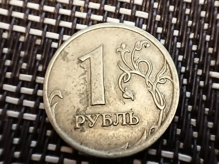 Средняя свердловская зарплата составила 83, 4 тысячи рублей