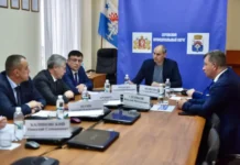 Денис Паслер выразил поддержку коллективам заводов в Серовском муниципалитете denis pasler vyrazil podderzhku kollektivam zavodov v serovskom municzipalitete-uralnovosti-ru-0