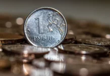 kak institut ekonomiki i rosta stolypina i german gref oczenivayut dinamiku rublya-uralnovosti-ru-0