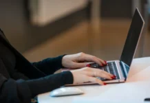 В Приморье отключение мобильного интернета обсуждает Андрей Клементьев v primore otklyuchenie mobilnogo interneta obsuzhdaet andrej klementev-uralnovosti-ru-0