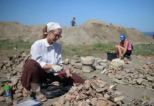 15 августа празднуют юбилеи Александр Белл и именитые юбиляры из Тывы 15 avgusta prazdnuyut yubilei aleksandr bell i imenitye yubilyary iz tyvy-uralnovosti-ru-0