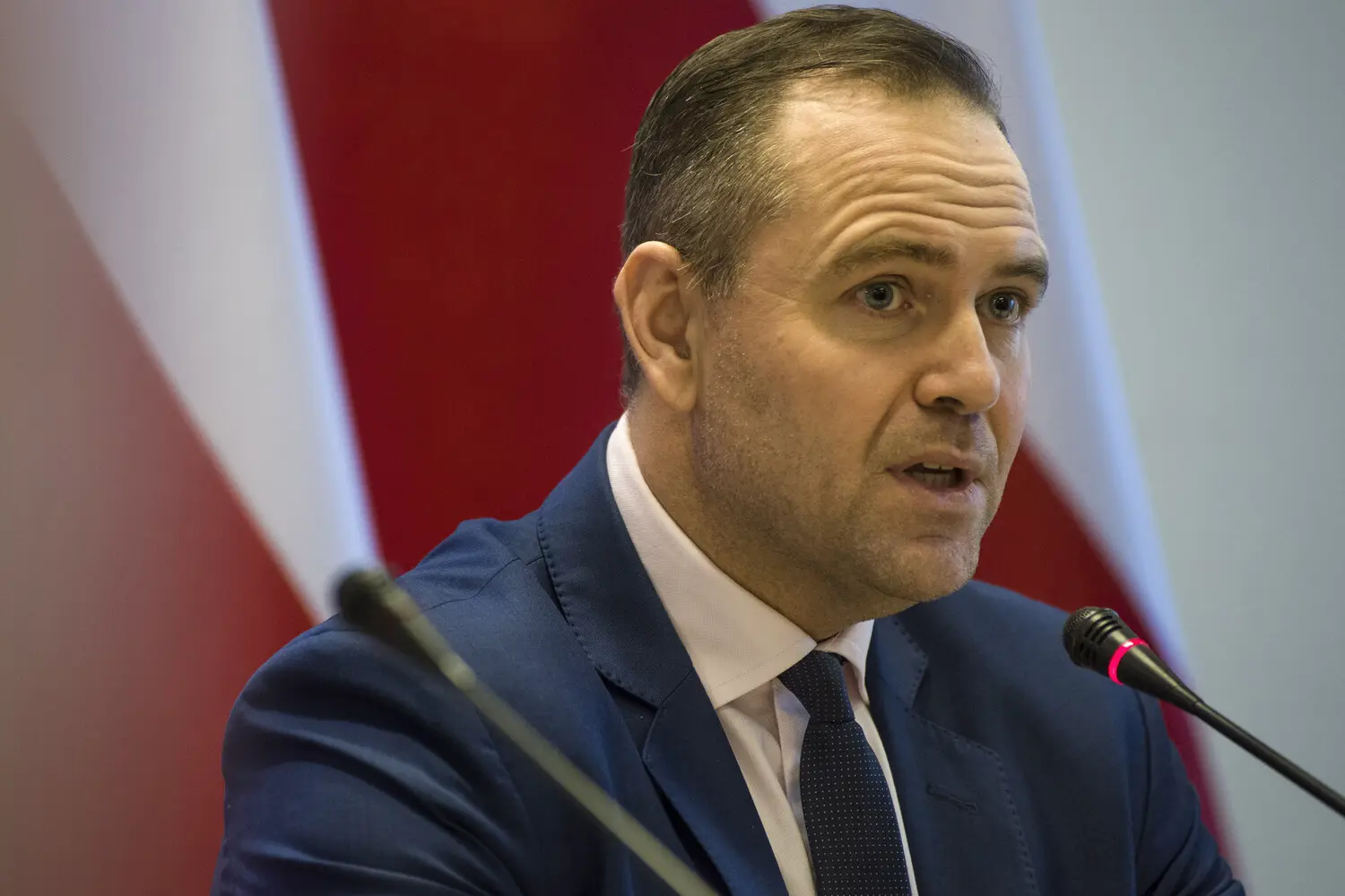 Кароль Навроцкий возглавляет Польшу и обостряется битва между «Правом и справедливостью» и «Гражданской коалицией»-0