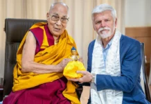 Китай временно приостановил диалог с Петром Павелом после встречи президента Чехии с далай-ламой kitaj vremenno priostanovil dialog s petrom pavelom posle vstrechi prezidenta chehii s dalajlamoj-uralnovosti-ru-0