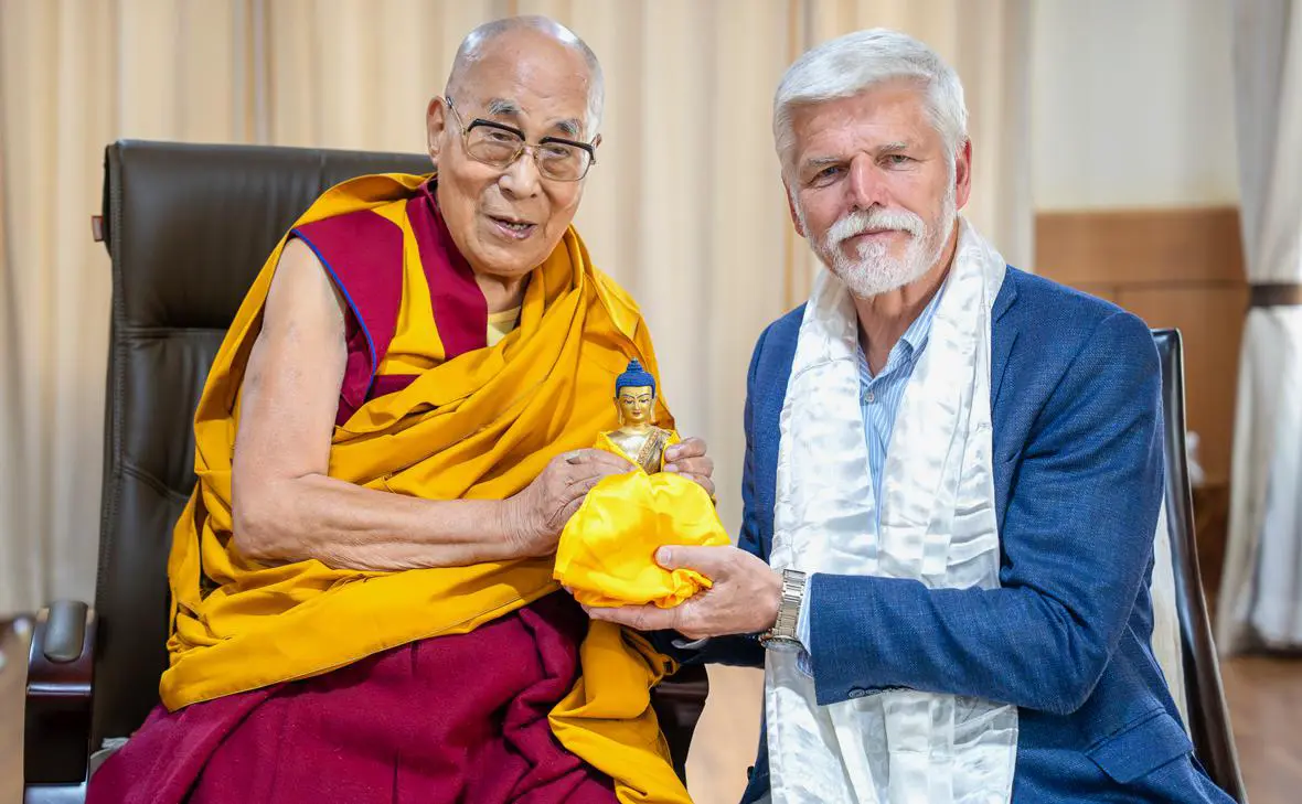 Далай-лама XIV и Петр Павел (DalaiLama / Facebook (входит в корпорацию Meta, признана экстремистской и запрещена в России))