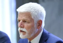 Петр Павел, Вадим Трухачёв и Андрей Бабиш сыграли неожиданную игру перед выборами в Чехии petr pavel vadim truhachyov i andrej babish sygrali neozhidannuyu igru pered vyborami v chehii-uralnovosti-ru-0