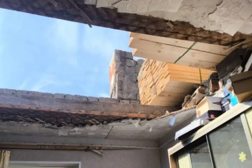 В Находке на подростка обрушилась часть крыши во время ремонта Прокуратура Приморского края