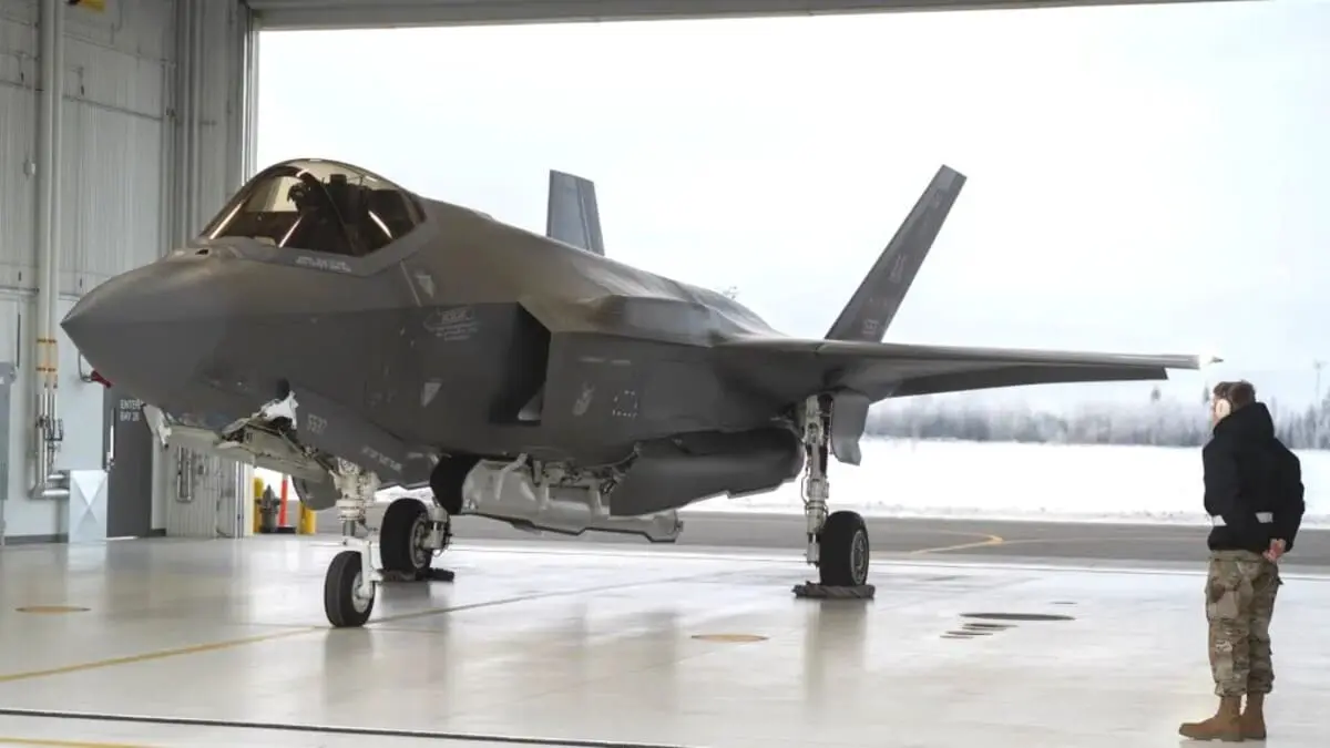 Установлена причина аварии F-35A Lightning II ВВС США на Аляске — ледяная ловушка-0