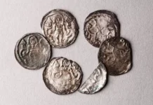 В Берлине обнаружены уникальные монеты Оттона V с Молькенмаркта — волнующая находка! v berline obnaruzheny unikalnye monety ottona s molkenmarkta volnuyushhaya nahodka-uralnovosti-ru-0