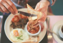 Валерия Ломова и Анджела Квинтас дают советы для полезного завтрака valeriya lomova i andzhela kvintas dayut sovety dlya poleznogo zavtraka-uralnovosti-ru-0