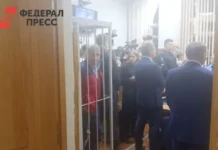 Алексей Бобров и Татьяна Черных обсуждают поддержку коллектива АО «ОТСК» aleksej bobrov i tatyana chernyh obsuzhdayut podderzhku kollektiva ao otsk-uralnovosti-ru-0