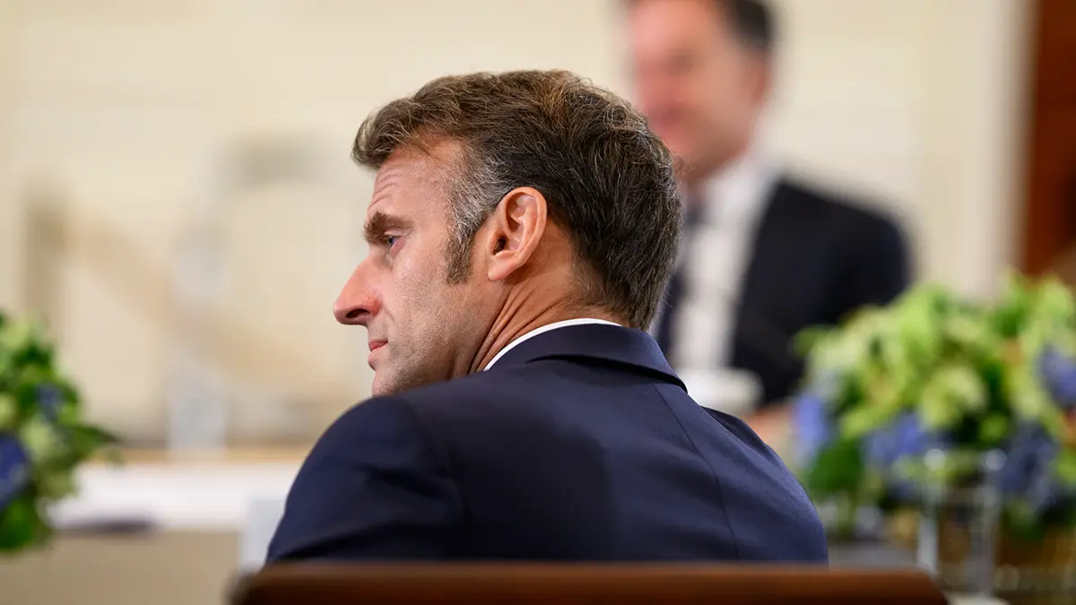 Политолог Светов: Макрон может повторить судьбу де Голля и уйти в оставку