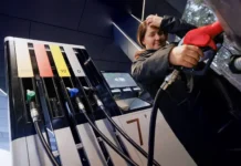 ФАС удерживает цены на АИ-92 и АИ-95, РСТ и Новак ищут решения fas uderzhivaet czeny na ai92 i ai95 rst i novak ishhut resheniya-uralnovosti-ru-0