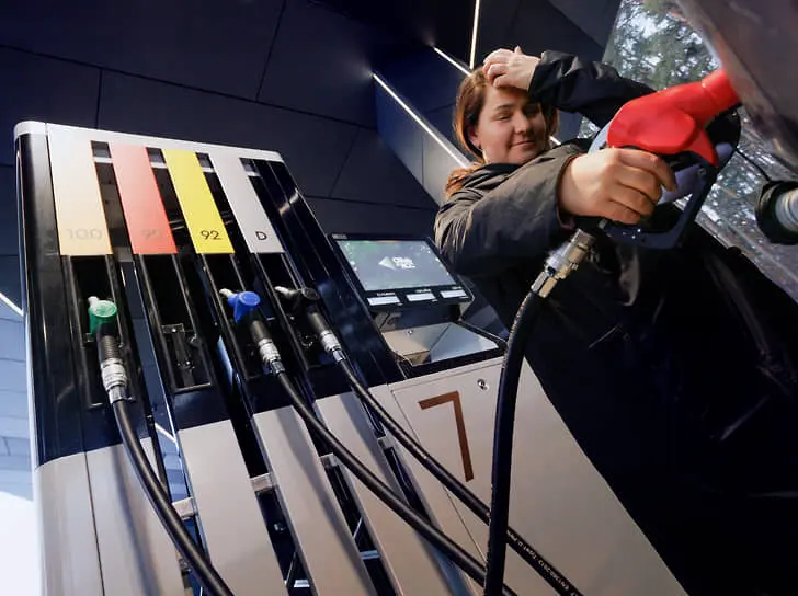 ФАС удерживает цены на АИ-92 и АИ-95, РСТ и Новак ищут решения-0