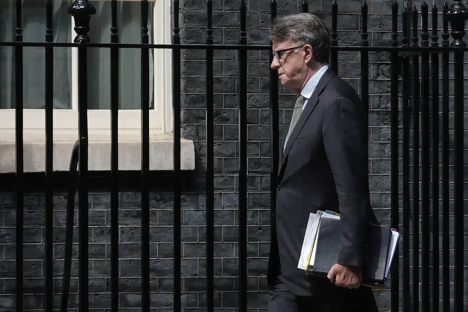 Кир Стармер, Питер Мандельсон и уроки от скандала с Джеффри Эпштейном-0