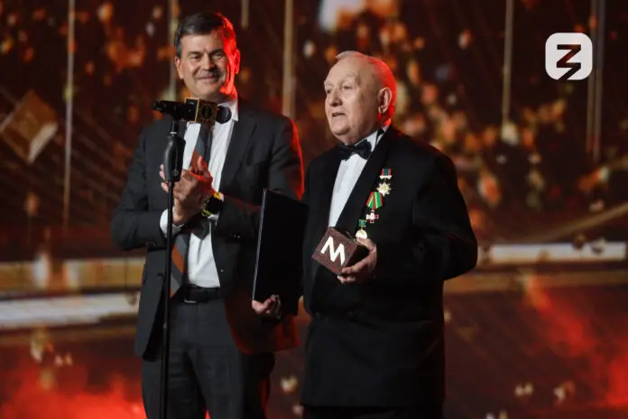 Максим Древаль и Артем Жога показали достижения свердловчан в финале «Знание.Премия»-0