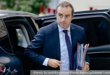 Себастьен Лекорню, Эммануэль Макрон и перемены в Национальной ассамблее Франции sebasten lekornyu emmanuel makron i peremeny v naczionalnoj assamblee franczii-uralnovosti-ru-0