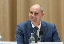 Денис Паслер и Артем Жога чествуют 95-летие Уральского медуниверситета denis pasler i artem zhoga chestvuyut 95letie uralskogo meduniversiteta-uralnovosti-ru-0