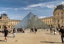 Дмитрий Саморуков прокомментировал ограбление Лувра и отметил опыт Пушкинского музея dmitrij samorukov prokommentiroval ograblenie luvra i otmetil opyt pushkinskogo muzeya-uralnovosti-ru-0