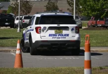 dzhordan kejsi hok predstala pered sudom vo floride za inczidenty v shkole severnoj karoliny-uralnovosti-ru-0