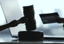 Илья Русяев объяснил риски использования чужой карты по мнению СДМ-Банка ilya rusyaev obyasnil riski ispolzovaniya chuzhoj karty po mneniyu sdmbanka-uralnovosti-ru-0