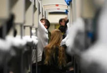 РЖД теперь предлагает постельное бельё в плацкарте как отдельную услугу rzhd teper predlagaet postelnoe belyo v placzkarte kak otdelnuyu uslugu-uralnovosti-ru-0