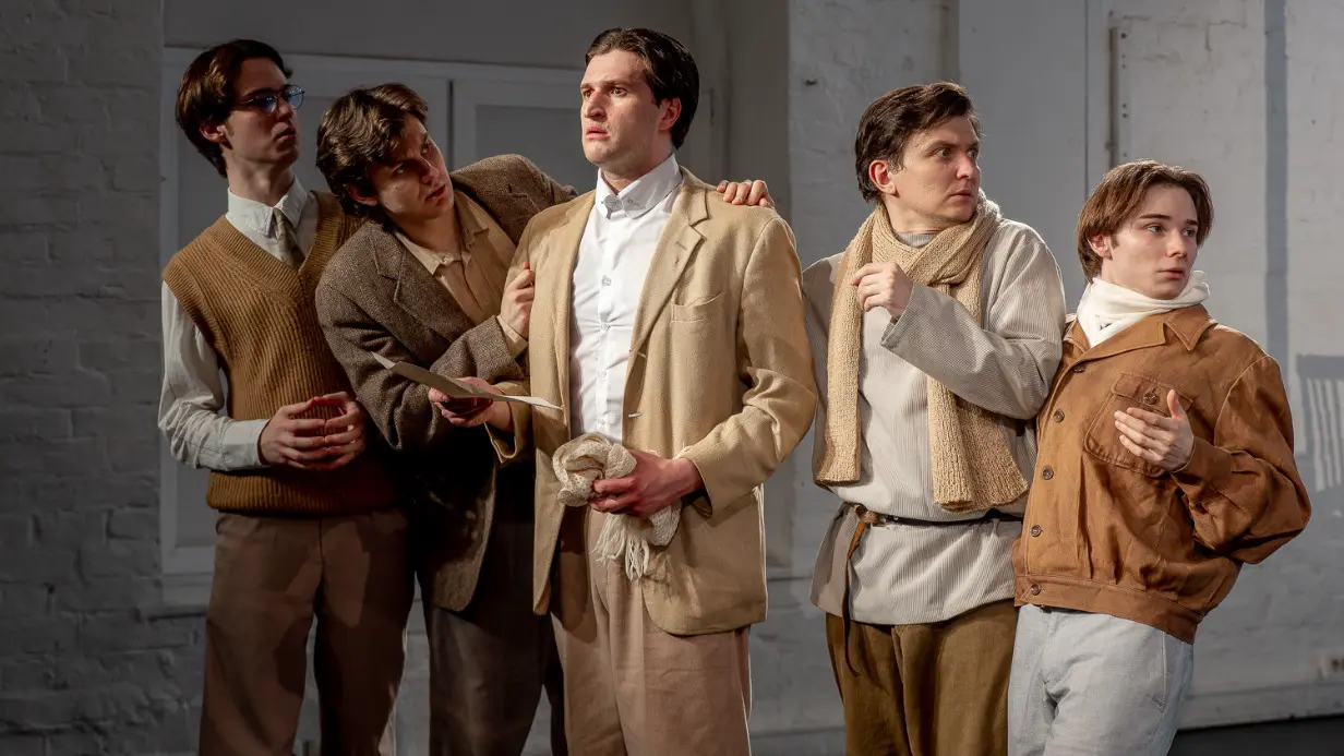 Театр «Мост» представит дополнительный показ аншлагового спектакля «Гудок!»