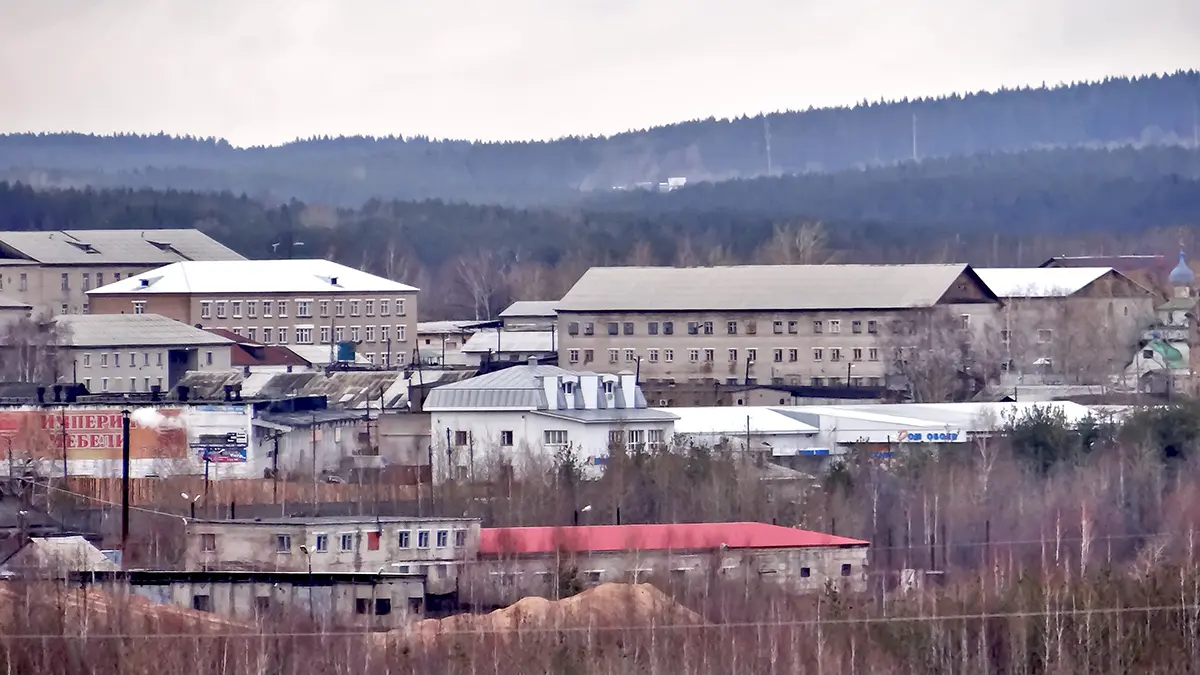 Заключенный из «Белого лебедя» засудил «Почту России» за долгую доставку писем