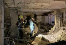 В Красногорске жильцы были спасены после взрыва беспилотника v krasnogorske zhilczy byli spaseny posle vzryva bespilotnika-uralnovosti-ru-0