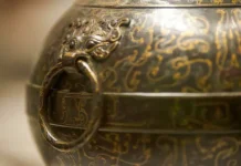 В Великобритании на аукционе оценили вазу XV века в 14 миллионов v velikobritanii na aukczione oczenili vazu veka v 14 millionov-uralnovosti-ru-0