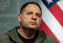 Ермак подаёт в отставку на фоне обысков и приближения переговоров с Трампом ermak podayot v otstavku na fone obyskov i priblizheniya peregovorov s trampom-uralnovosti-ru-0