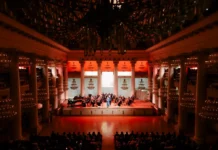 Грандиозный юбилей Чайковского в Колонном зале Москвы с лучшими голосами России! grandioznyj yubilej chajkovskogo v kolonnom zale moskvy s luchshimi golosami rossii-uralnovosti-ru-0