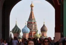 muzej gorod zhivyh istorij na krasnoj ploshhadi o velikoj otechestvennoj vojne-uralnovosti-ru-0