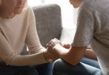 Сергей Соседов делится лучшими песнями ко Дню матери от Энтина, Газманова и Толкуновой sergej sosedov delitsya luchshimi pesnyami ko dnyu materi ot entina gazmanova i tolkunovoj-uralnovosti-ru-0