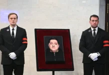 Трогательная речь матери Романа Попова и Марты на прощании с актером trogatelnaya rech materi romana popova i marty na proshhanii s akterom-uralnovosti-ru-0