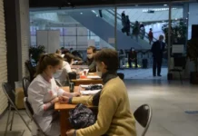 В Свердловской области и Екатеринбурге растёт охват вакцинацией от гриппа v sverdlovskoj oblasti i ekaterinburge rastyot ohvat vakczinacziej ot grippa-uralnovosti-ru-0