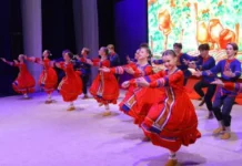 Ансамбль «Улыбка» представил танец дружбы в Узбекистане ansambl ulybka predstavil tanecz druzhby v uzbekistane-uralnovosti-ru-0