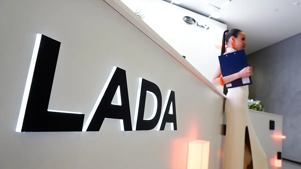 АвтоВАЗ с января проиндексирует цены на автомобили Lada