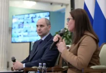 Денис Паслер обсуждает влияние на малый бизнес в Свердловской области denis pasler obsuzhdaet vliyanie na malyj biznes v sverdlovskoj oblasti-uralnovosti-ru-0