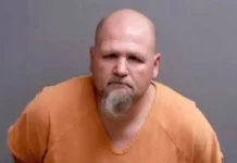 Джейсон Смит из Огайо случайно сдал метамфетамин в банке, по словам шерифа Дерека Нормана dzhejson smit iz ogajo sluchajno sdal metamfetamin v banke po slovam sherifa dereka normana-uralnovosti-ru-0