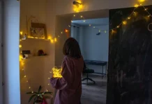 Ксения Кузнецова из Mr.Doors советует, как украсить квартиру к Новому году kseniya kuzneczova iz sovetuet kak ukrasit kvartiru k novomu godu-uralnovosti-ru-0