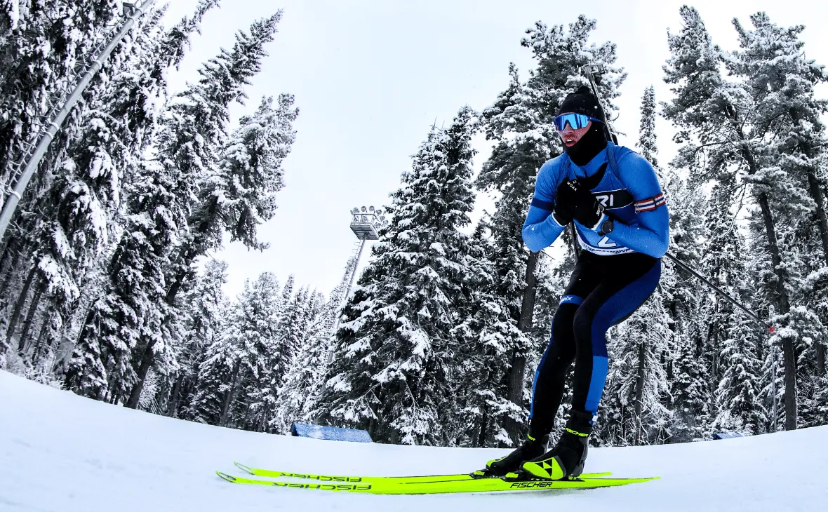 Российский биатлонист Карим Халили (Сергей Бобылев / ТАСС)