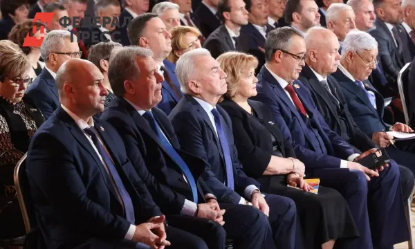 На Совете законодателей Людмила Бабушкина и Андрей Яцкин обсудили развитие Свердловской области и интеграцию новых регионов-0