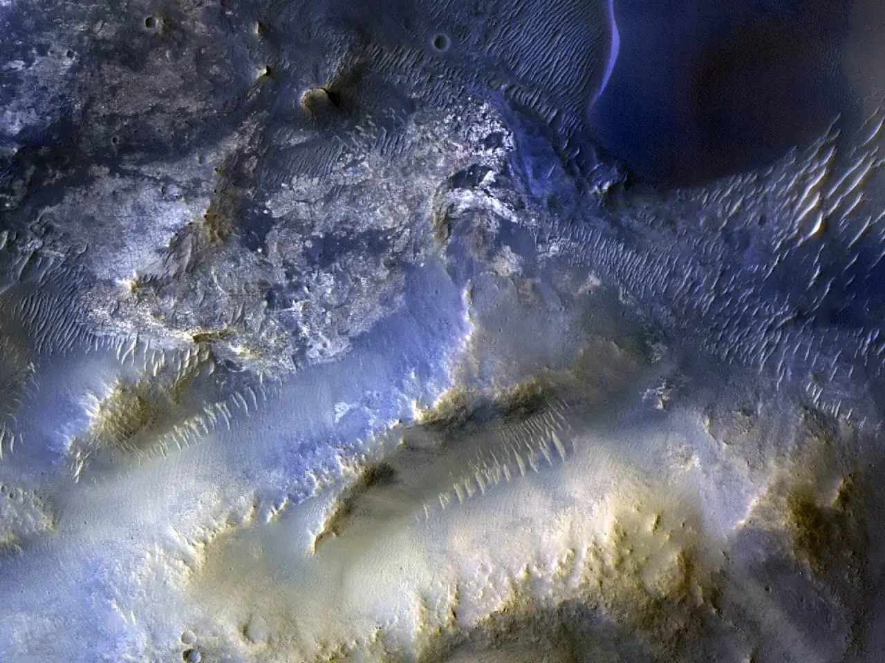 NASA опубликовало 100 000 снимков Марса от HiRISE для Perseverance и науки-0