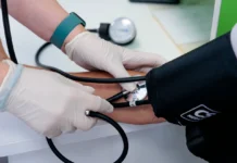 Правительство Приморья сообщает об изменениях графика медучреждений в праздники pravitelstvo primorya soobshhaet ob izmeneniyah grafika meduchrezhdenij v prazdniki-uralnovosti-ru-0