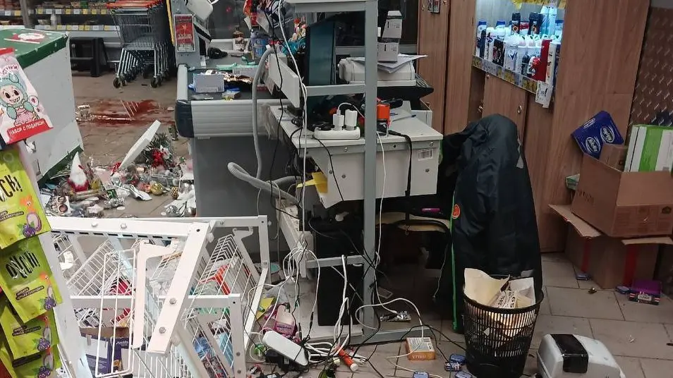 Житель Егорьевска разгромил магазин, потому что ему не дали украсть шампанское