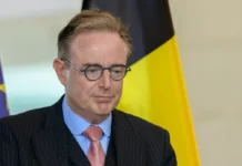 Барт де Вевер заявил, что Европа должна дать отпор Трампу bart de vever zayavil chto evropa dolzhna dat otpor trampu-uralnovosti-ru-0